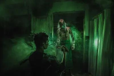 Outlast poster2