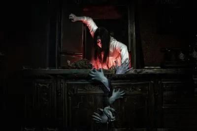 Layers of Fear poster1