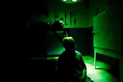 Outlast poster2